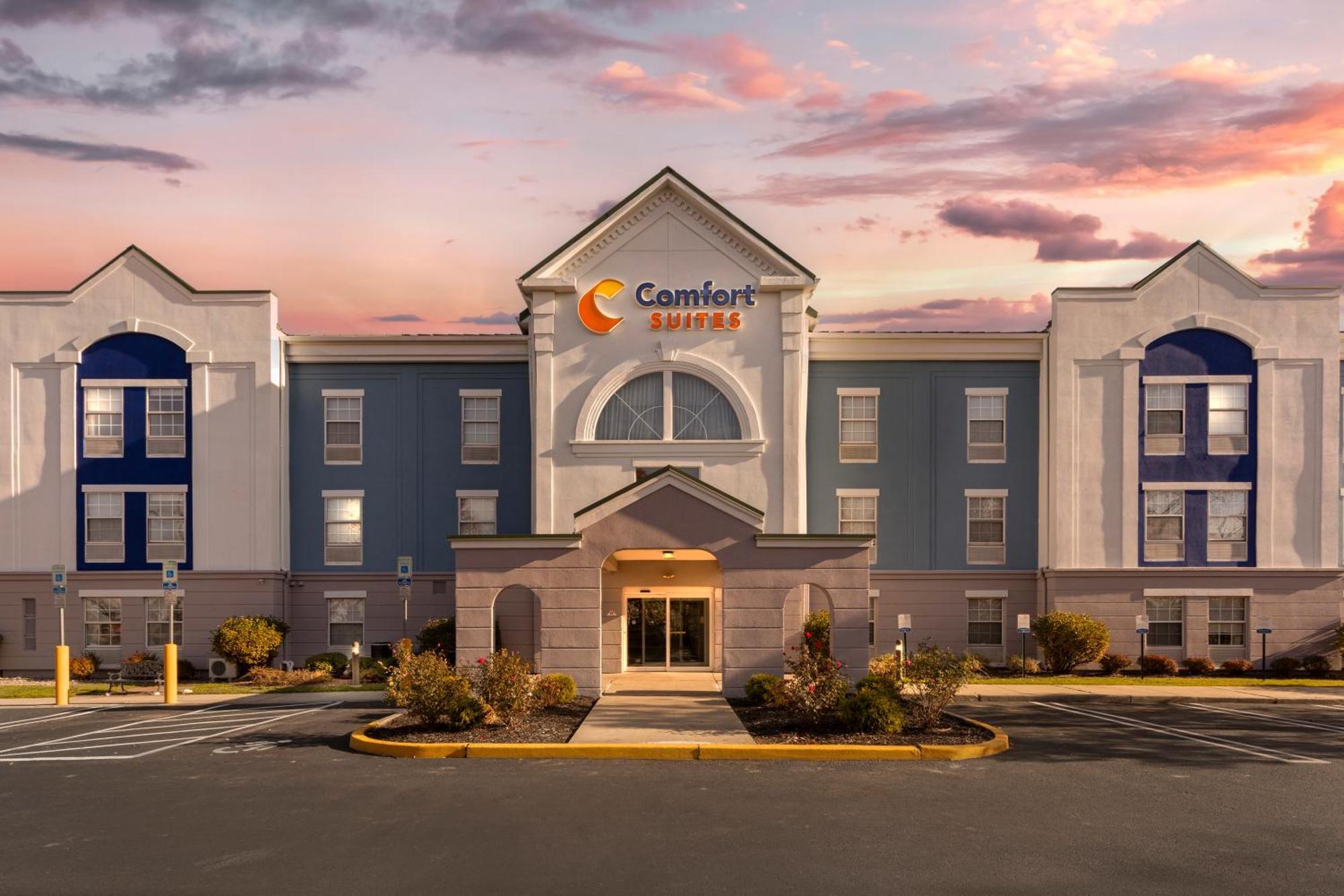 Comfort Suites East Brunswick - South River Zewnętrze zdjęcie