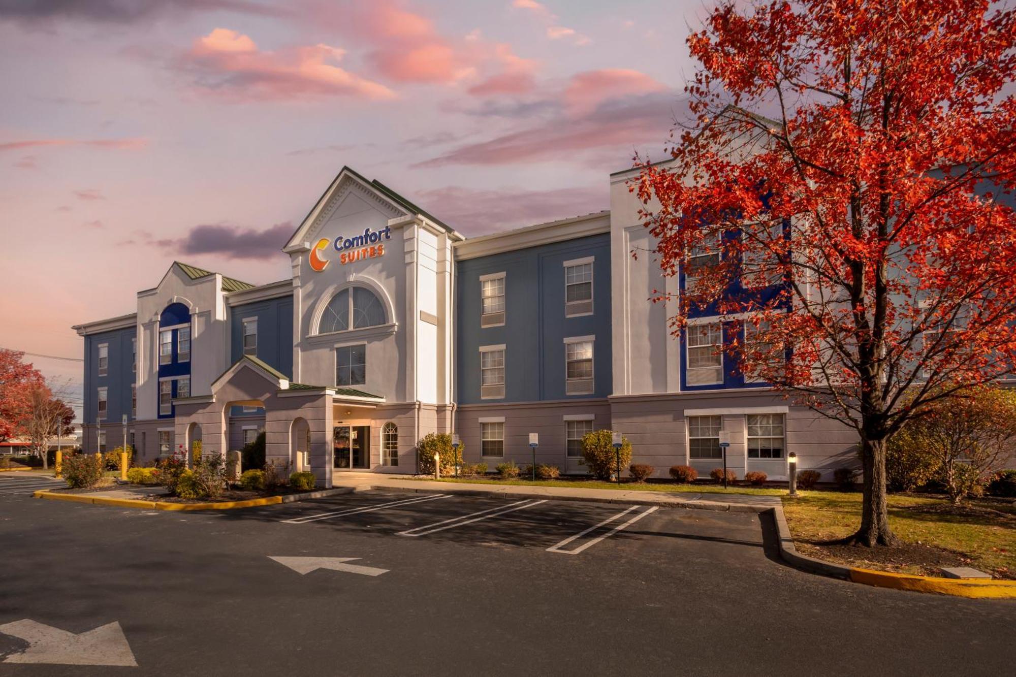 Comfort Suites East Brunswick - South River Zewnętrze zdjęcie