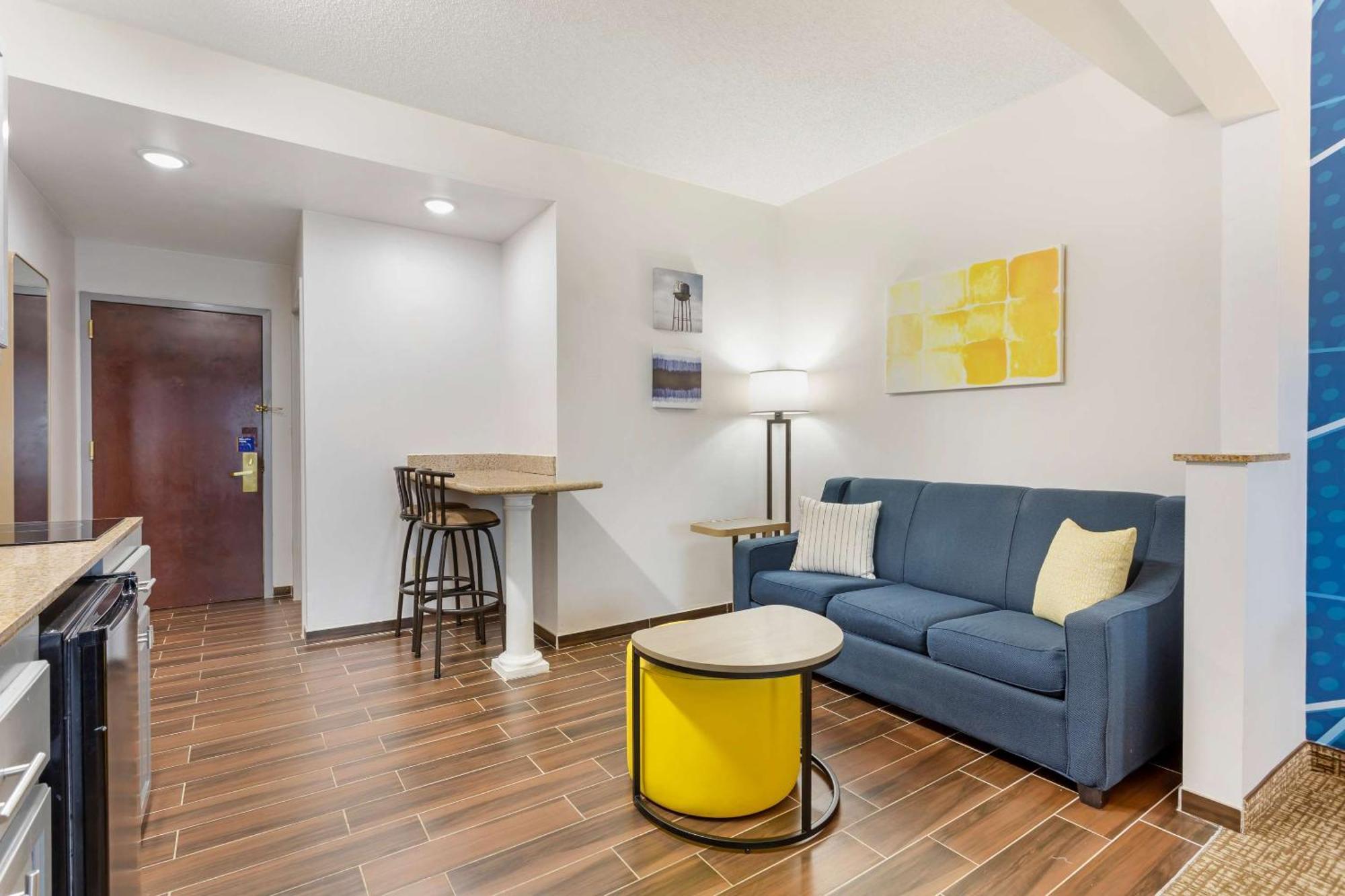 Comfort Suites East Brunswick - South River Zewnętrze zdjęcie