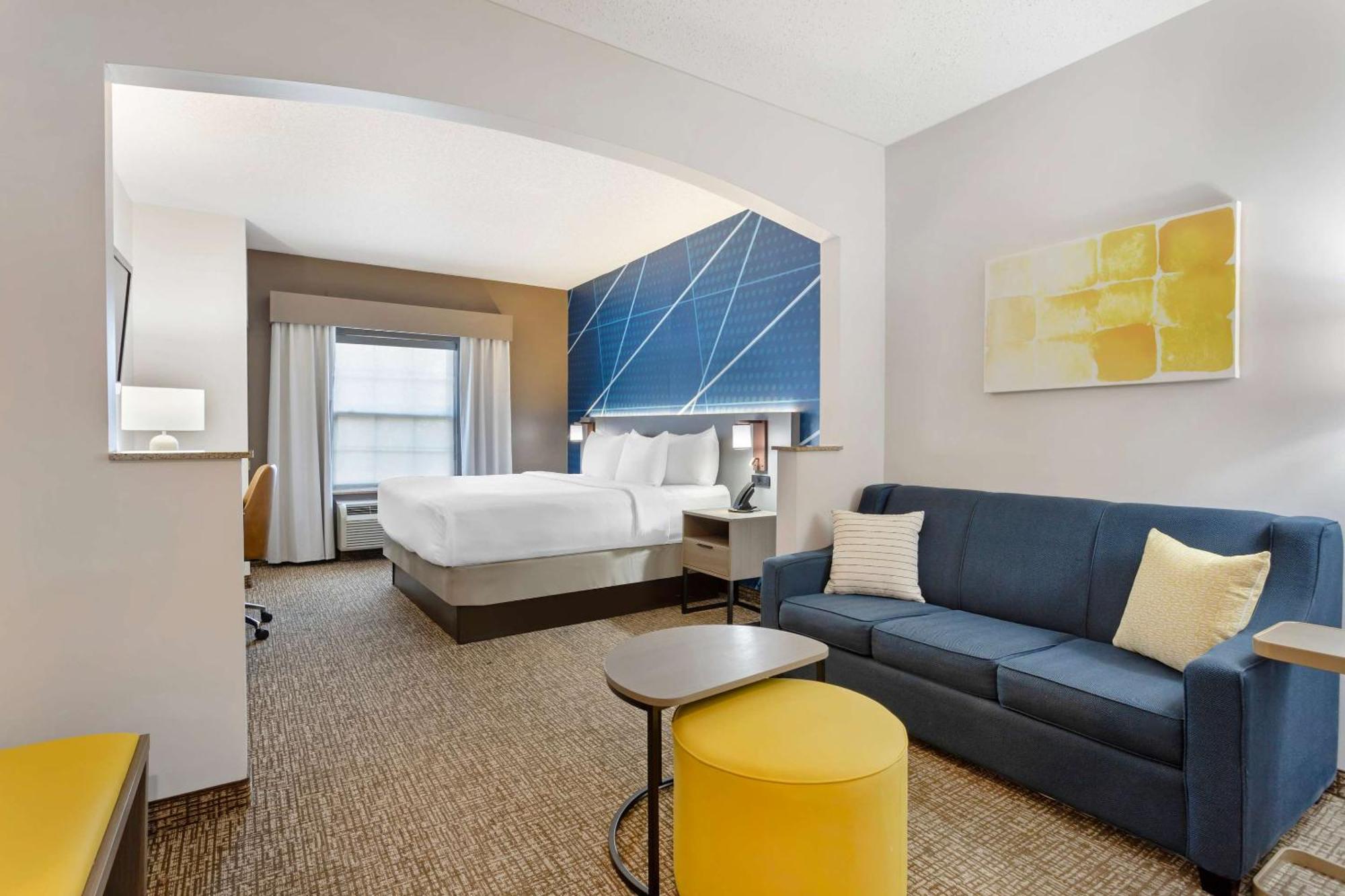 Comfort Suites East Brunswick - South River Zewnętrze zdjęcie