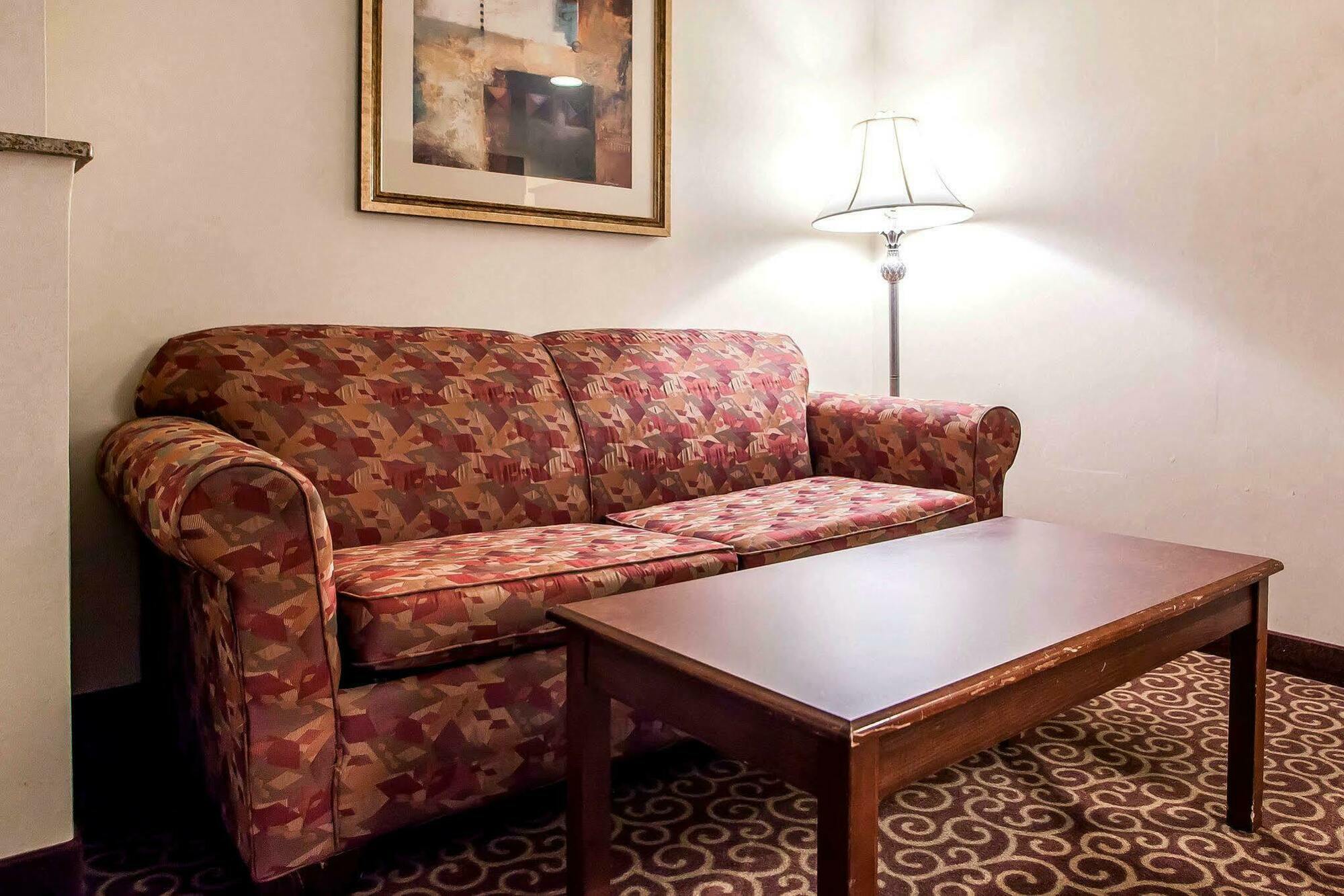 Comfort Suites East Brunswick - South River Zewnętrze zdjęcie